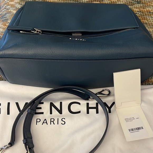 Givenchy Pandora Pure Shoulder Bag in Excellent condition - Picture 5 of 12